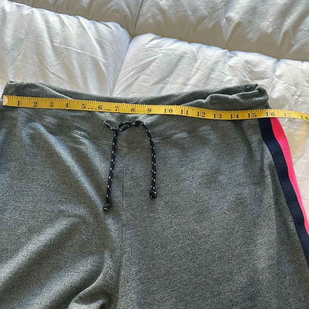 Sundry cropped sweatpants, size large (3) - Picture 7 of 13